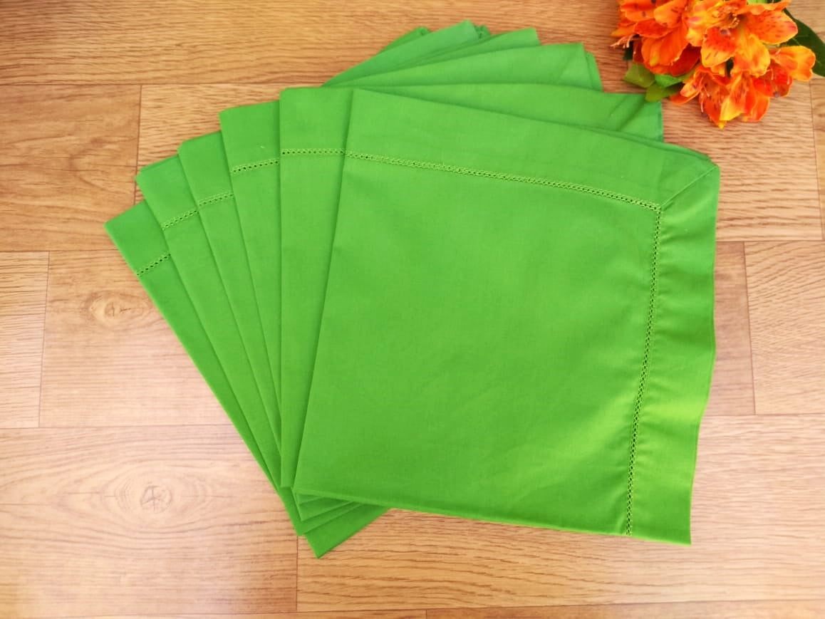 Kit com 6 guardanapos em algodão verde claro com ajour