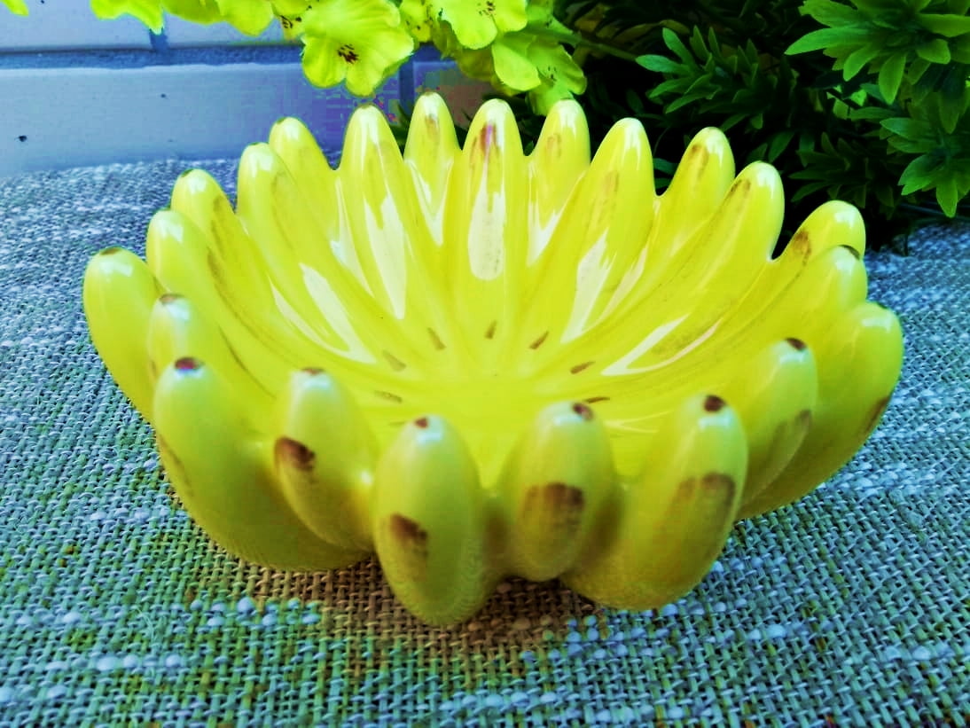 Mini Fruteira banana em porcelana