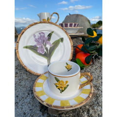 Prato de Sobremesa em Porcelana Orquídea Amarela e Lilás com 8