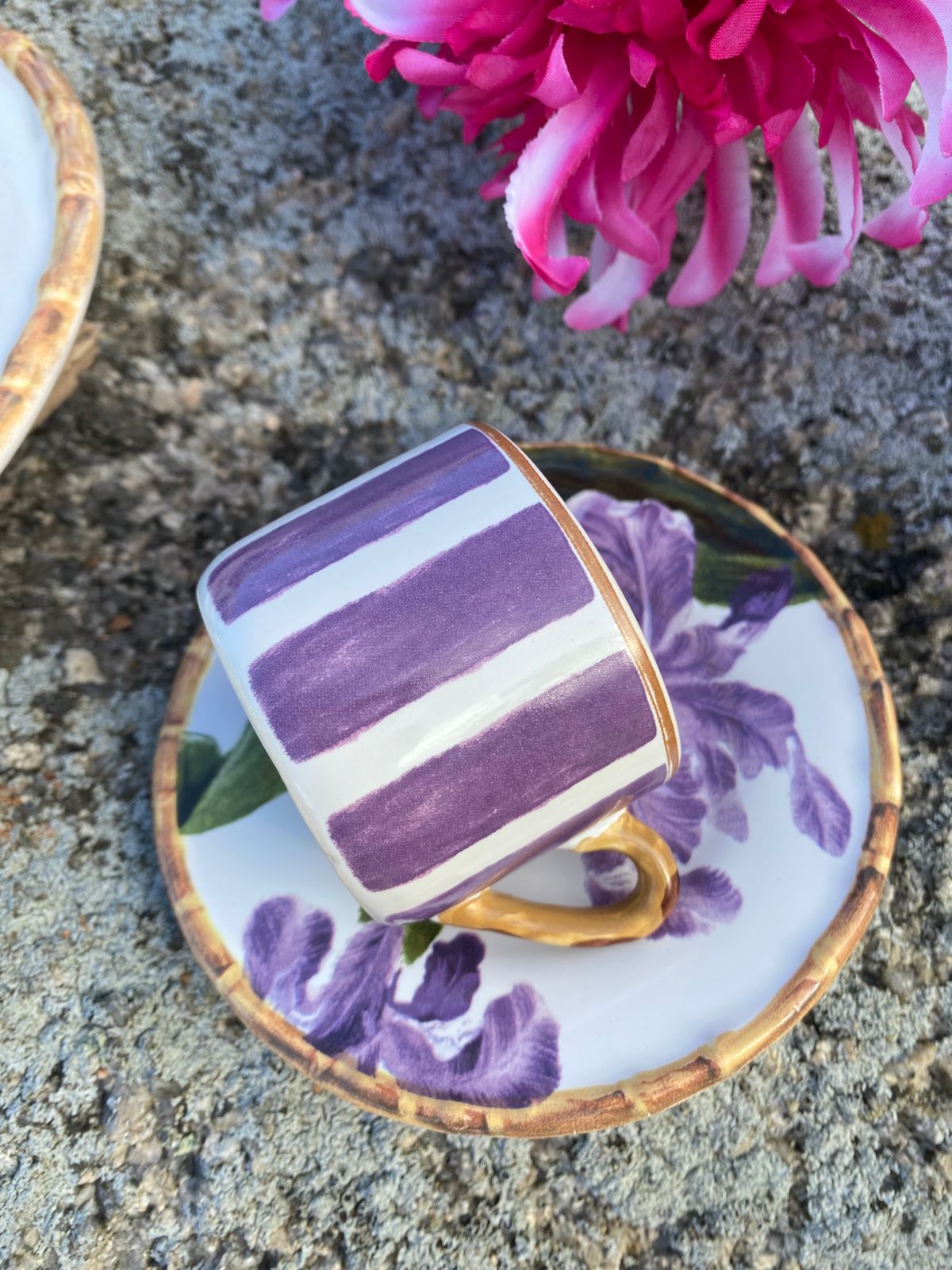 Xícaras de Café em Porcelana Orquídea Lilás c/ pires com 4